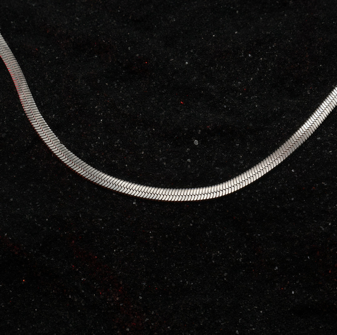 Classic Herringbone Choker (4mm)